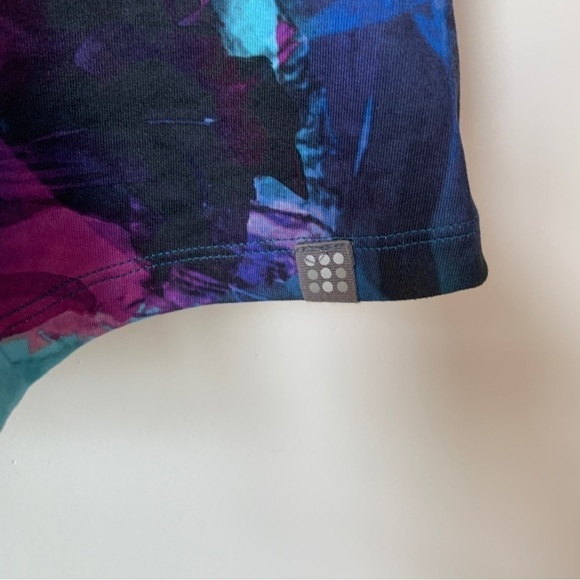 Title Nine Water Color Skort Size XS - Picture 6 of 7